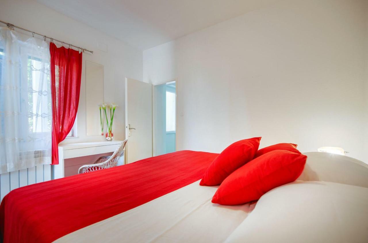 Cozy New Flat For 2 Or 3 Apartment Hvar Town Exterior photo
